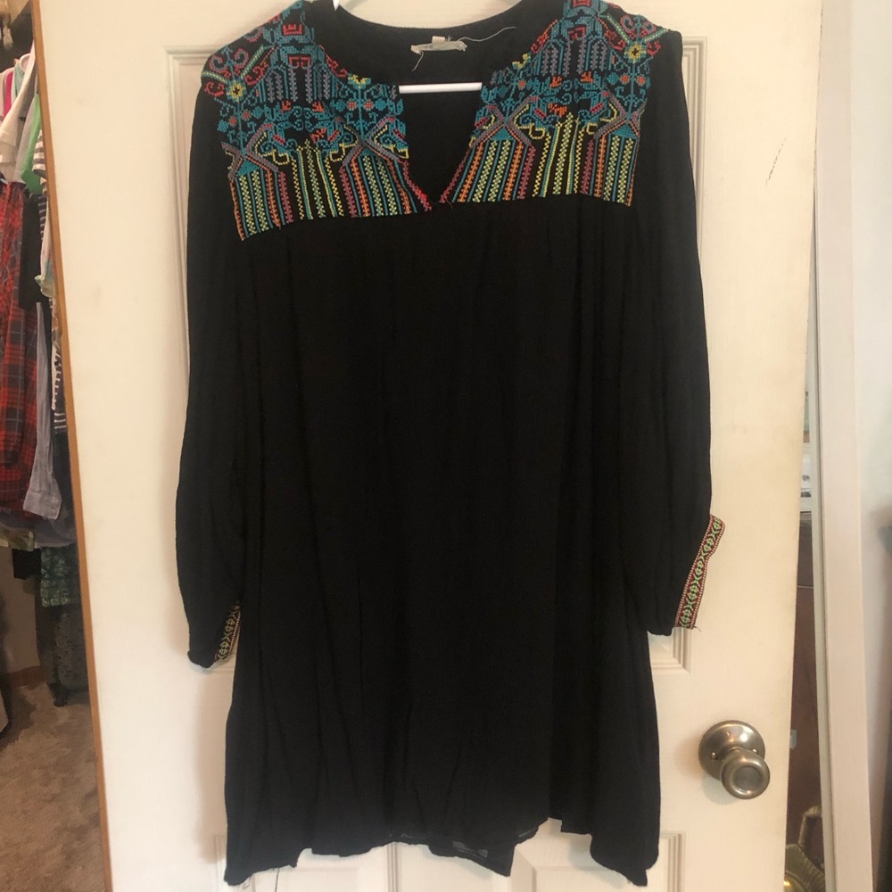 Tunic weather is here! So cute with leggings!